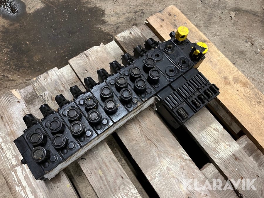 Ventilblok 10 ventiler Danfoss PVG 32 12 volt