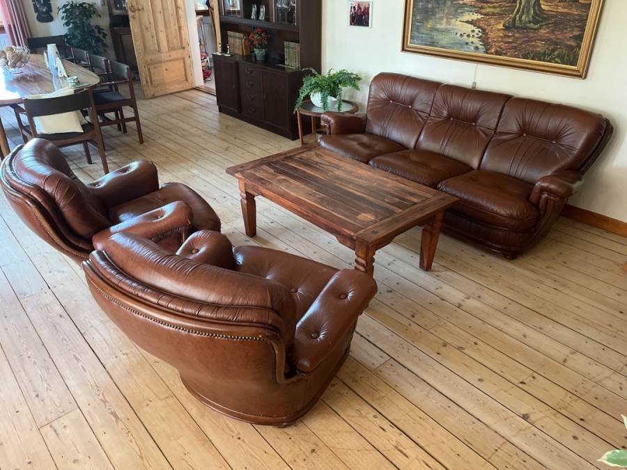 Sofabord inkl 2 lænestole og 1 sofa