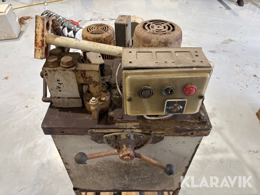 Presser Amos Heilbronn 250 Tons (komplet)