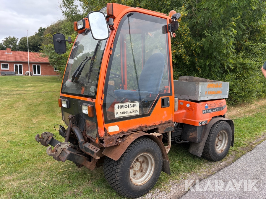Redskabsbærer Holder C230 4wd med redskaber