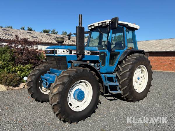 Veterantraktor Ford 8630
