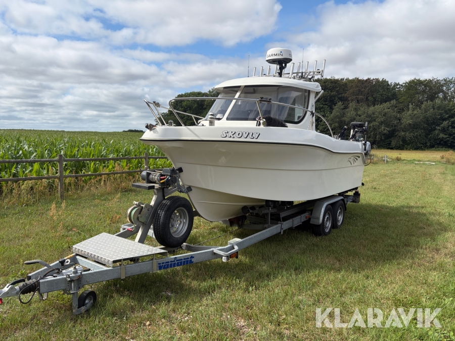 Motorbåd Örnvik Pilothouse 640 i glasfiber