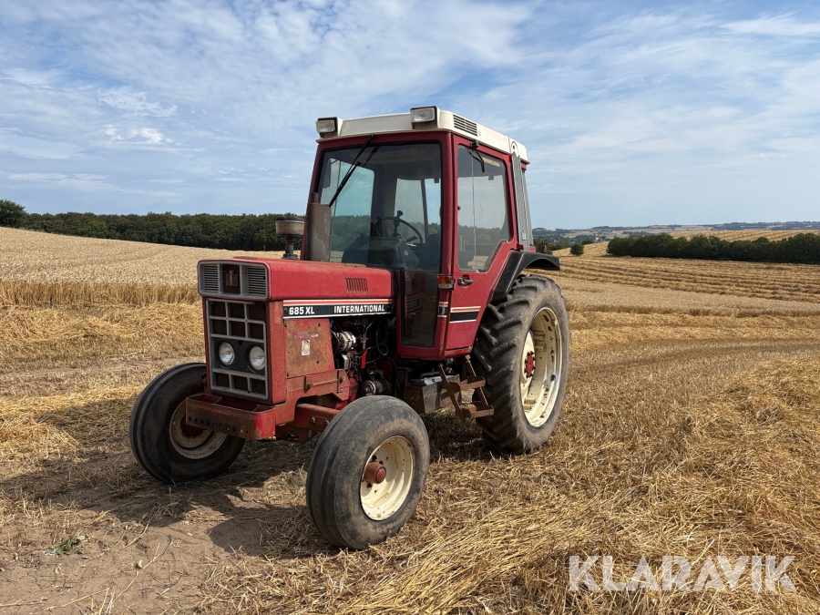 Traktor International 685xl
