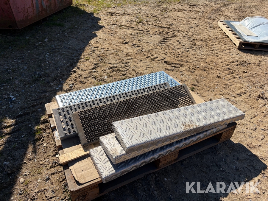 Trinbræt/trappetrin  assorteret mål og matrialer