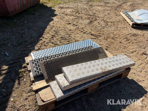 Trinbræt/trappetrin  assorteret mål og matrialer