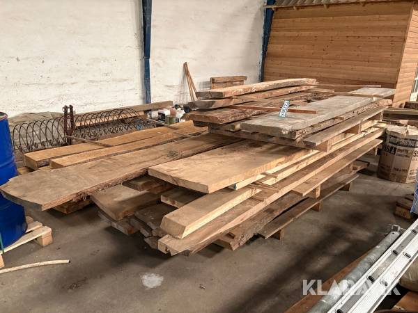Stort lot med planker - ca 30 enheder