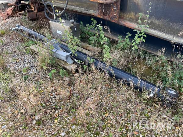 Hydraulisk cylinder m tank