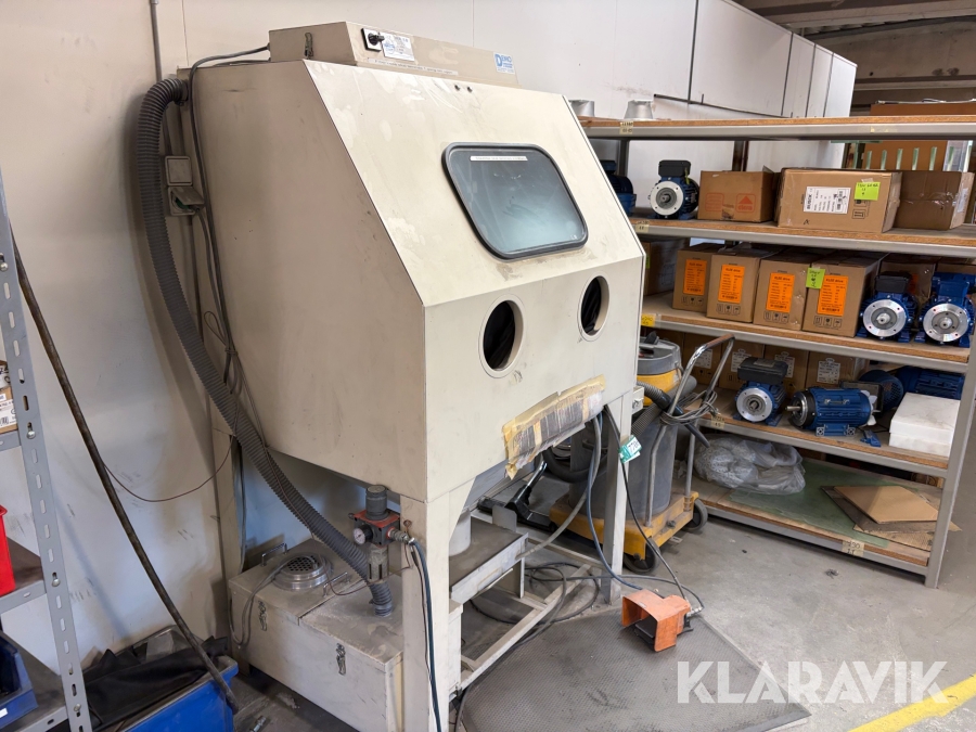 Glasblæser ILB-Maskiner Development Ilb 1200 med støvsuger.