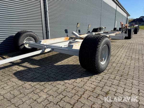 Bådvogn der har stået en princess 56 på den