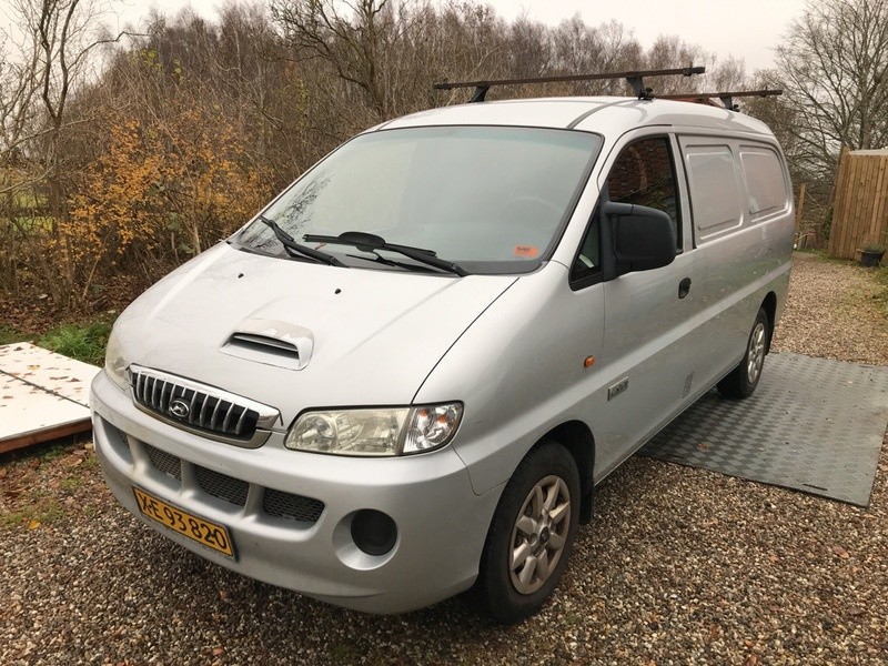 Hyundai H1 Van 