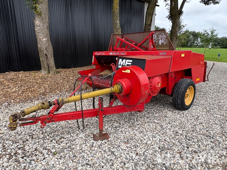 Ballepresser Massey Ferguson 128