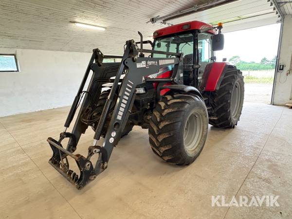 Traktor med frontlæsser McCormick MC115 