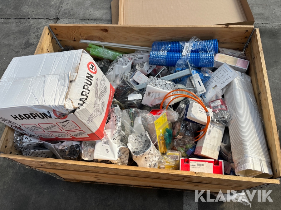 Lot assorteret VVS-dele og blandet lageroverskud