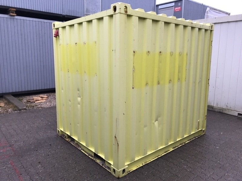 Container