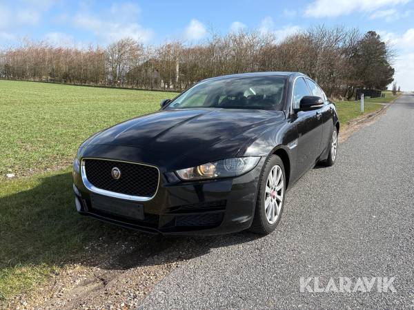 Personbil Jaguar XE, 2.0 sedan