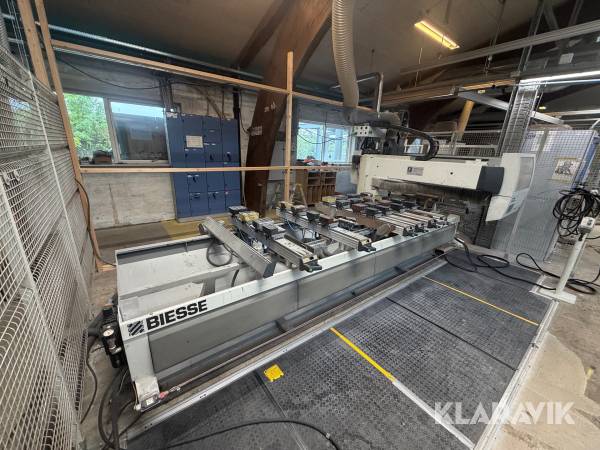 CNC-fræse-/boremaskine Biesse Rover A 3.30 Inkl . Becker Vakuumpumpe