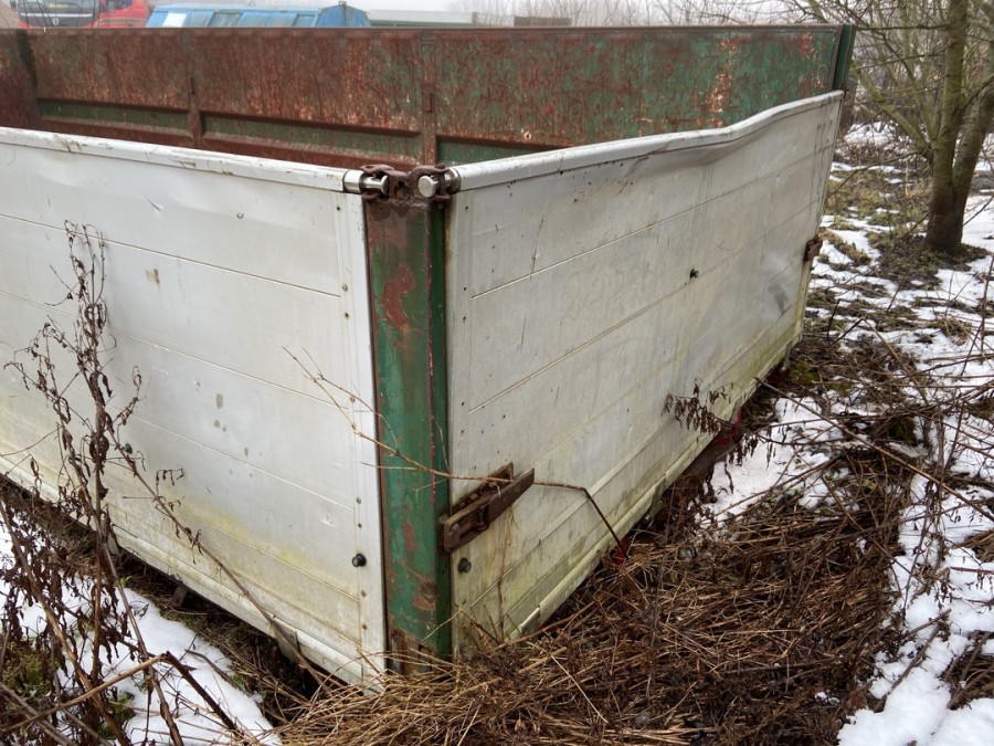 Container