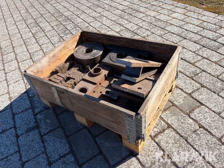 Maskindele bland andet til drejebænk og fræser