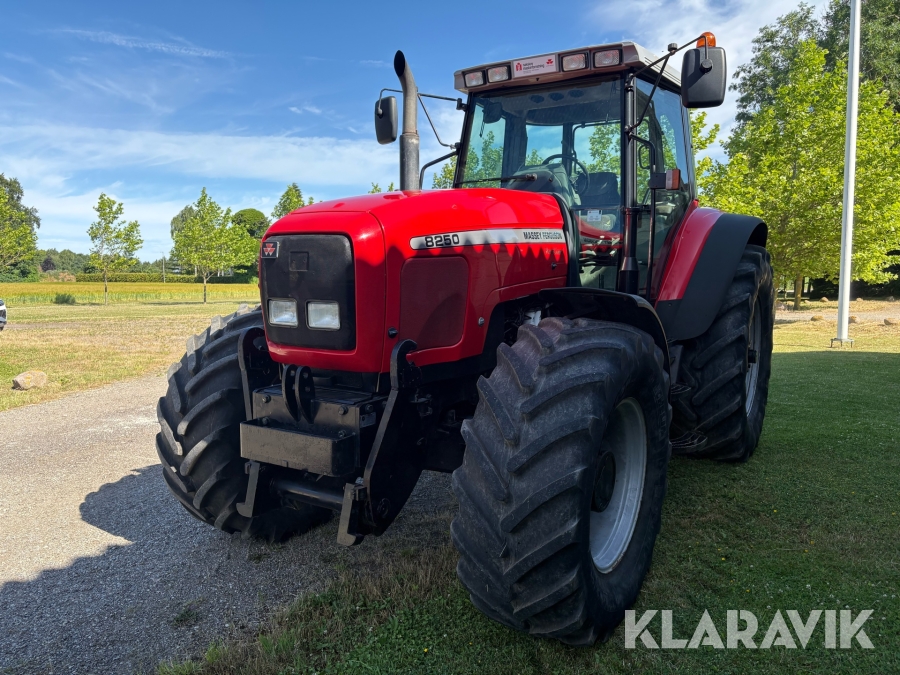Traktor Massey Ferguson 8250