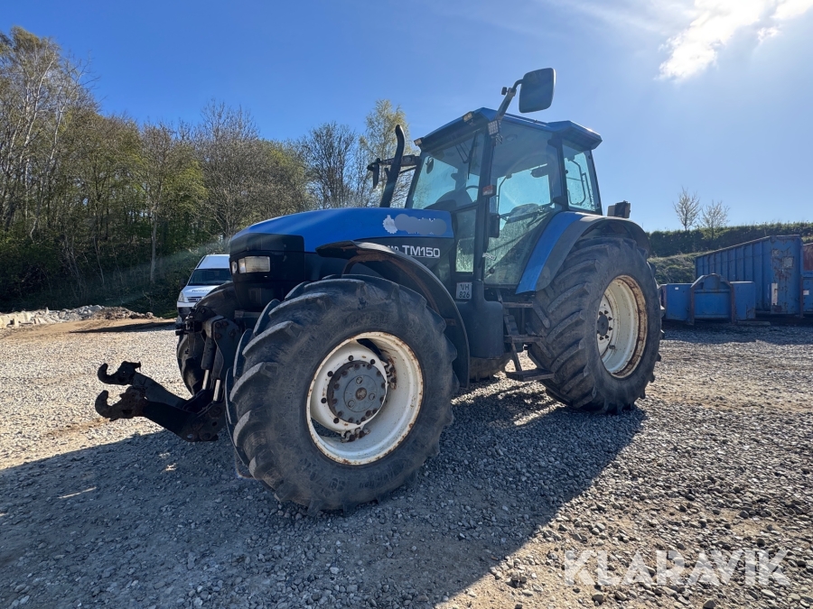 Traktor New Holland TM150 4WD