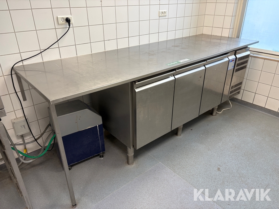 Kølebord Gram KB 1807 B DV