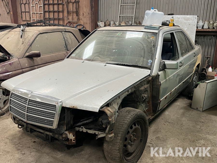 Personbil Mercedes-Benz 201