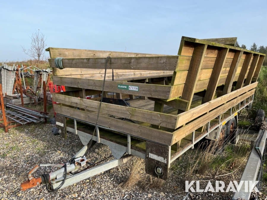 Jagt trailer Nika 1000