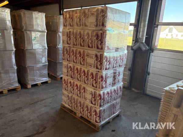 Staldstrø 18 baller af 22 kg