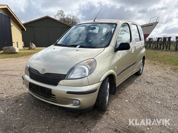Personbil Toyota Yaris 1.3 Verso