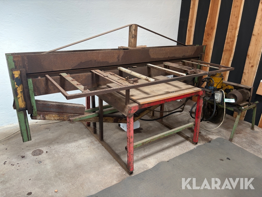 Pladepresser - specialbygget