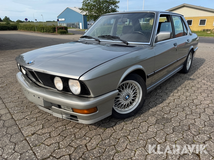Veteranbil BMW M5 E28