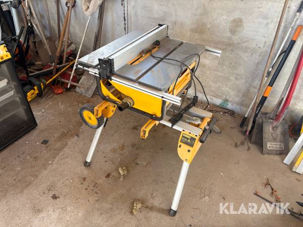 Bordsav Dewalt DW745-QS på stativ
