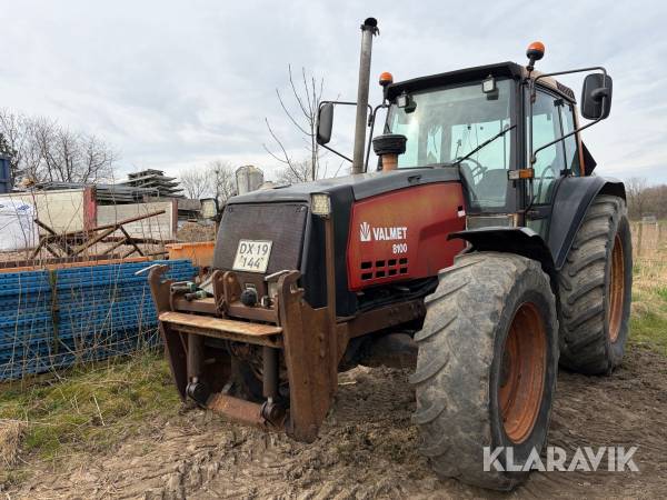 Traktor Valmet 8100