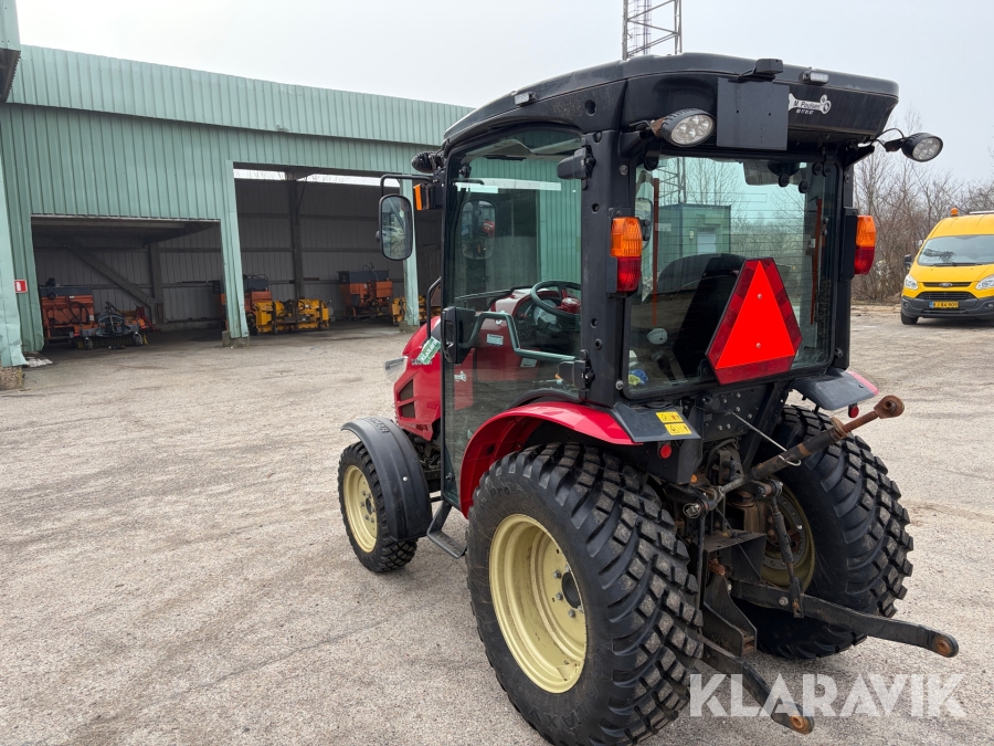Traktor Yanmar YT235