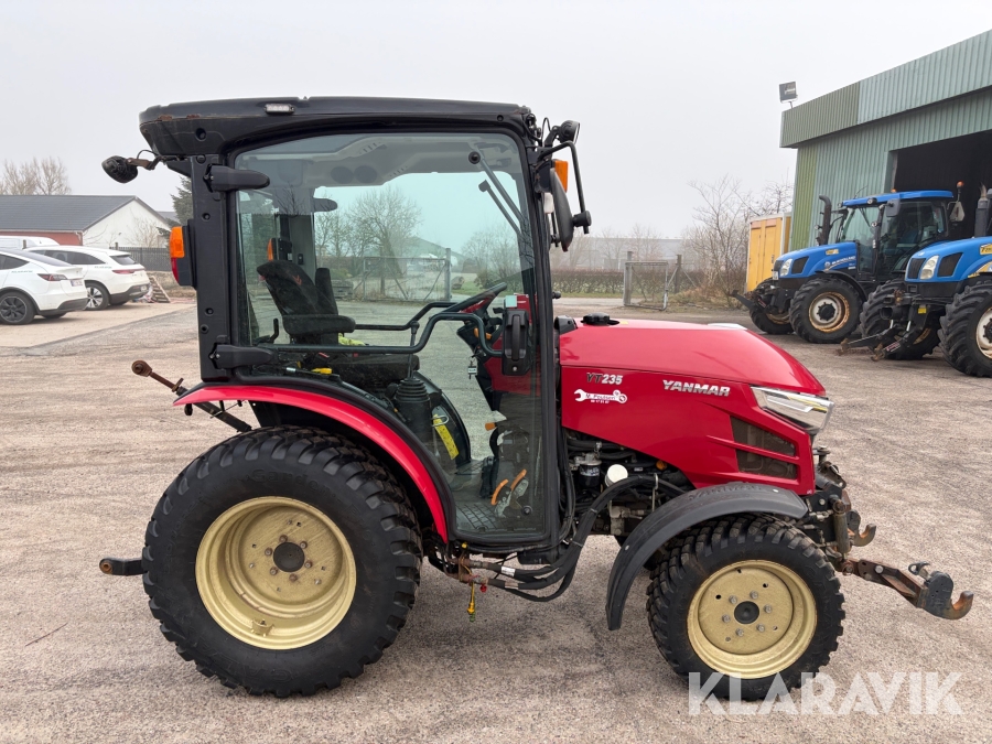 Traktor Yanmar YT235