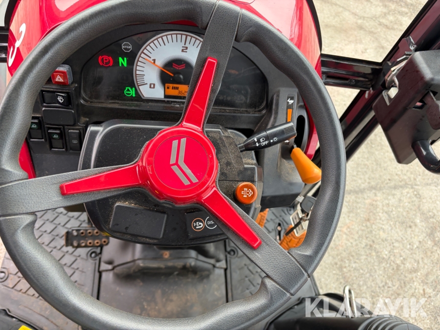 Traktor Yanmar YT235