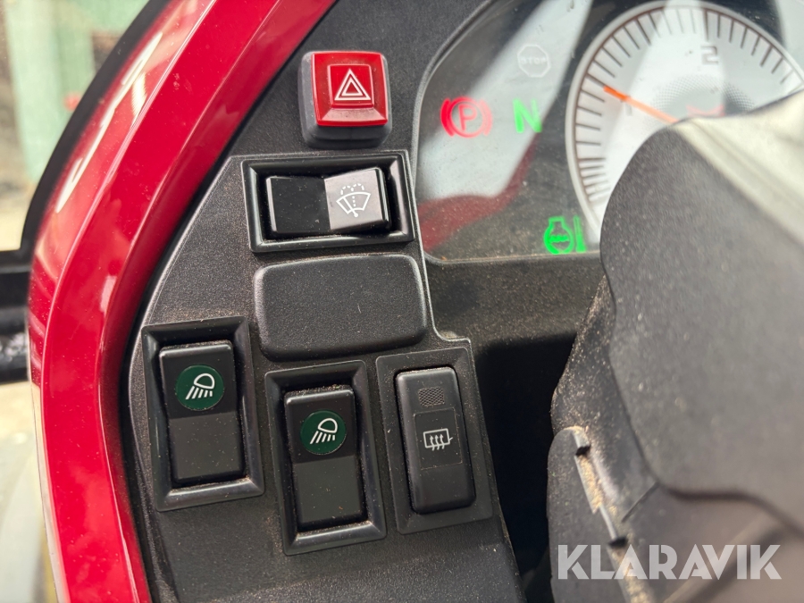 Traktor Yanmar YT235