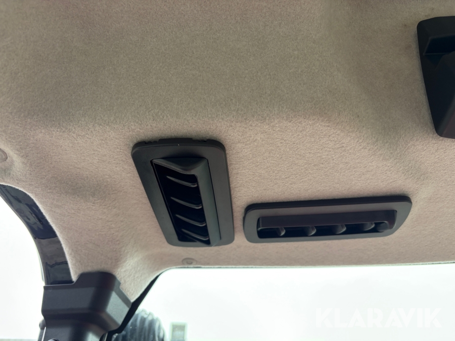 Traktor Yanmar YT235