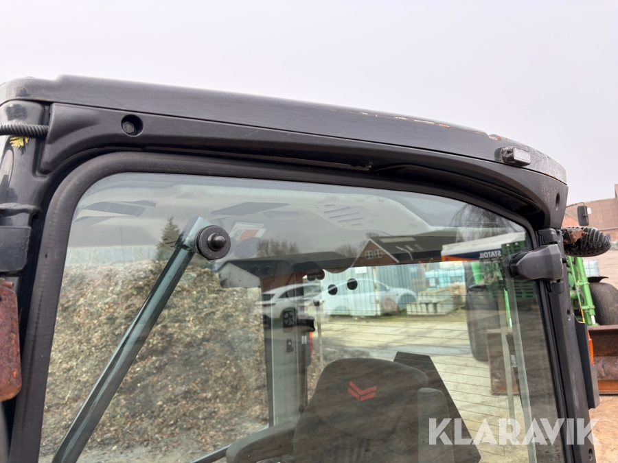 Traktor Yanmar YT235