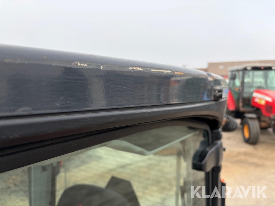 Traktor Yanmar YT235