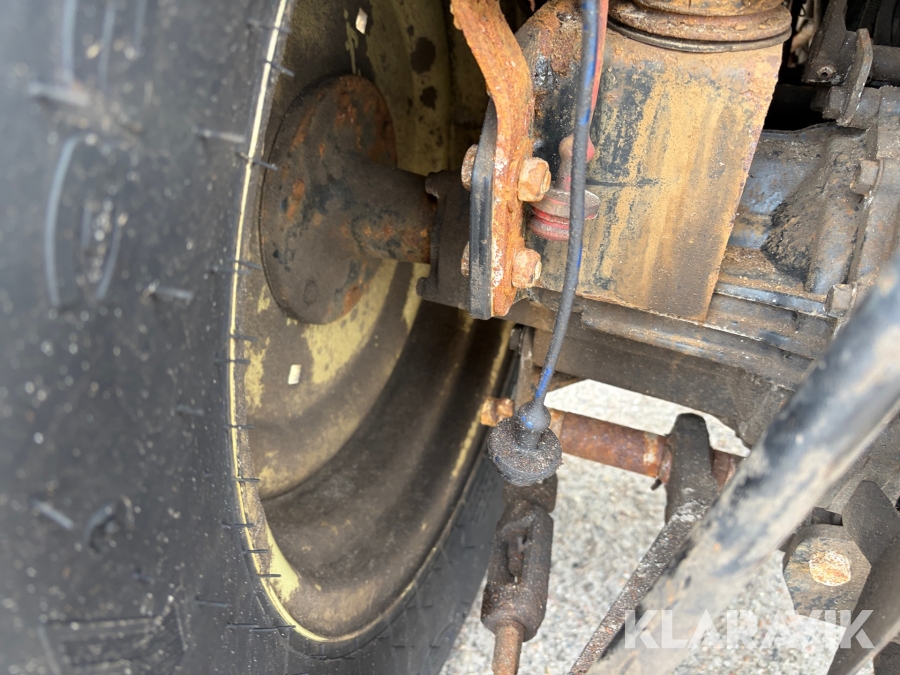 Traktor Yanmar YT235