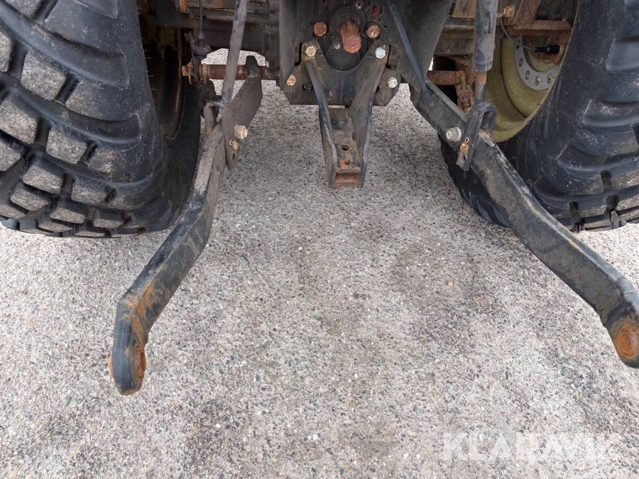 Traktor Yanmar YT235