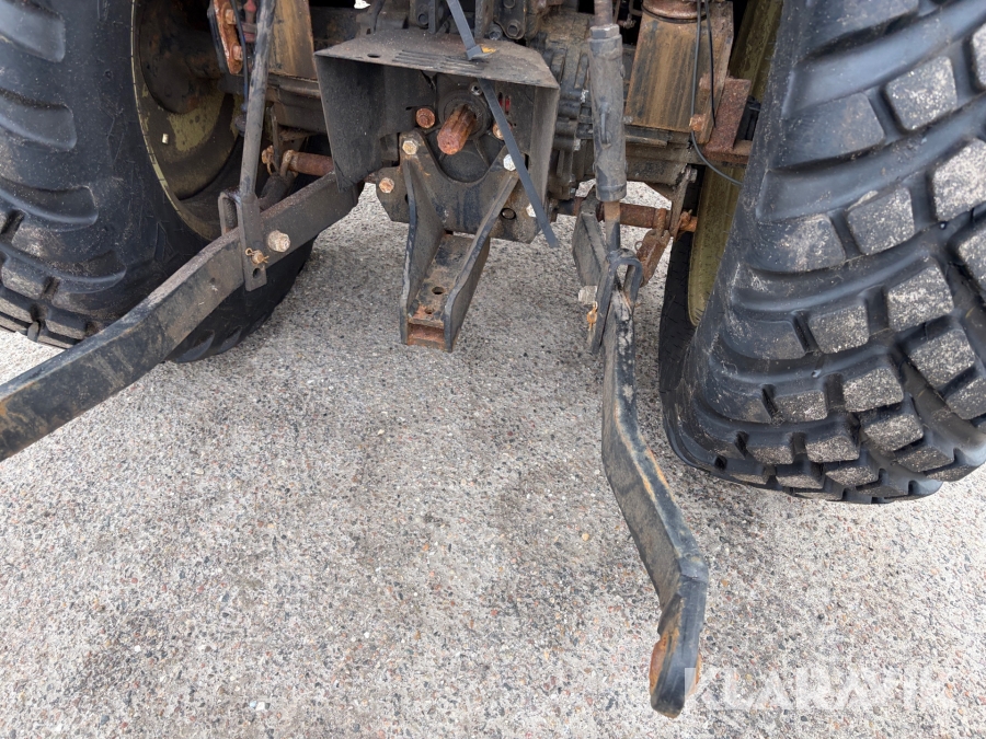 Traktor Yanmar YT235