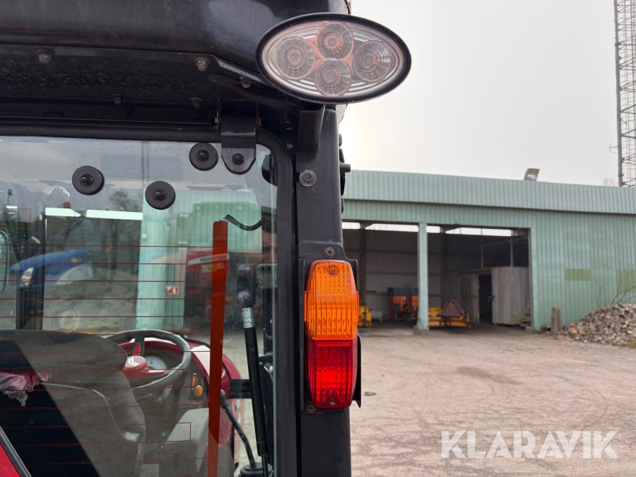 Traktor Yanmar YT235