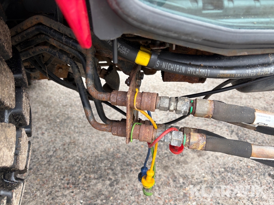 Traktor Yanmar YT235