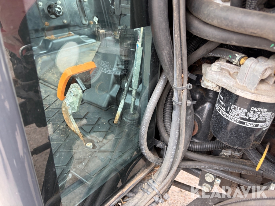 Traktor Yanmar YT235