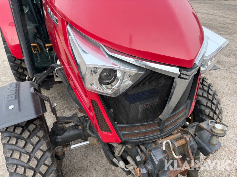 Traktor Yanmar YT235