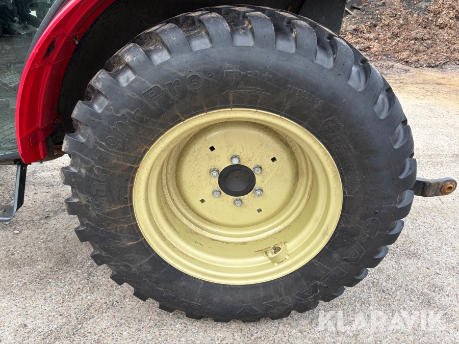 Traktor Yanmar YT235