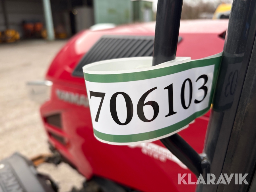 Traktor Yanmar YT235