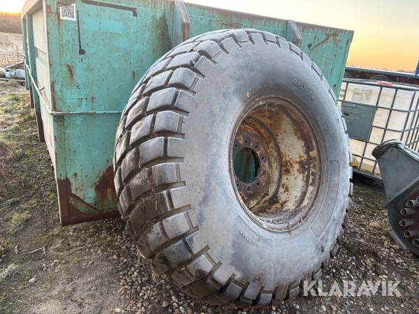 Dæk med fælg Titan Torc-trac 1 styk